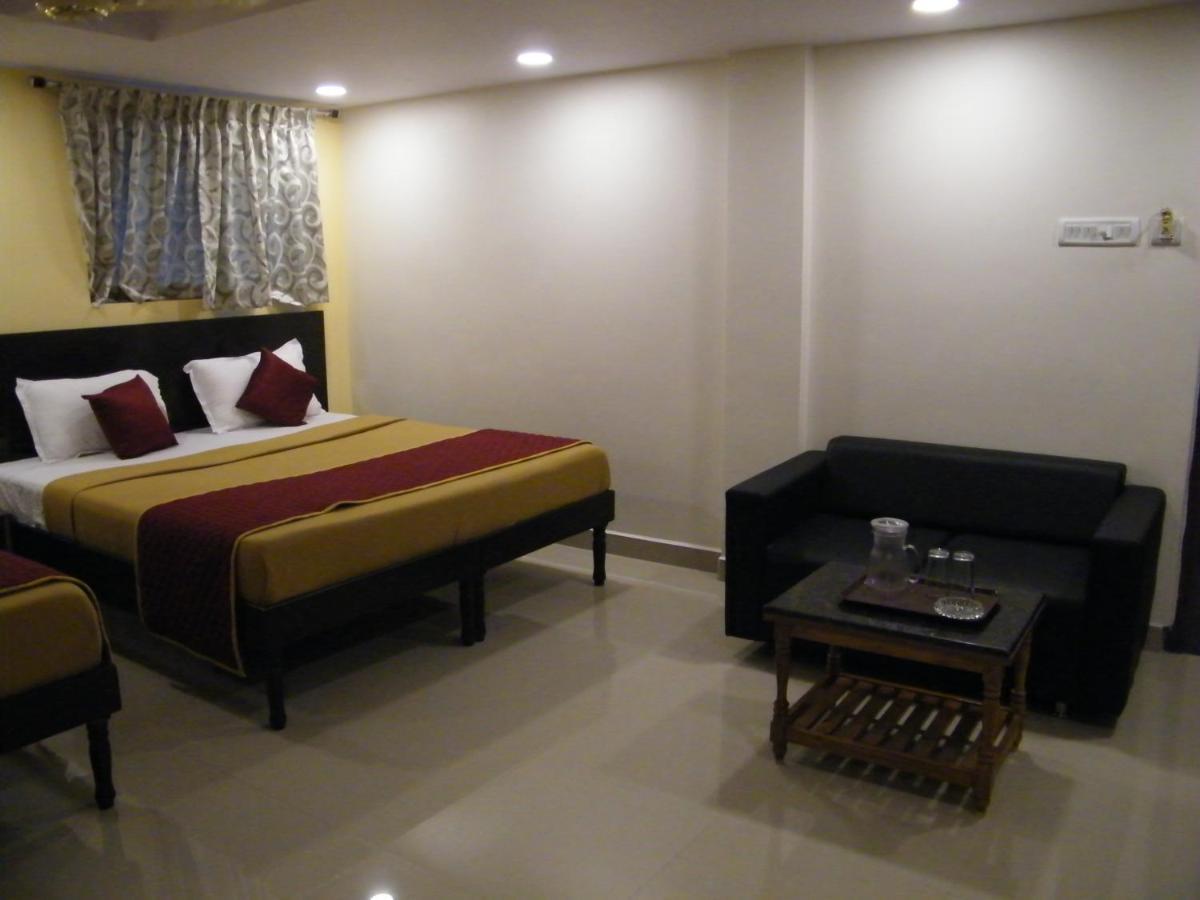 The White House Residency Hotel Chennai Exterior foto
