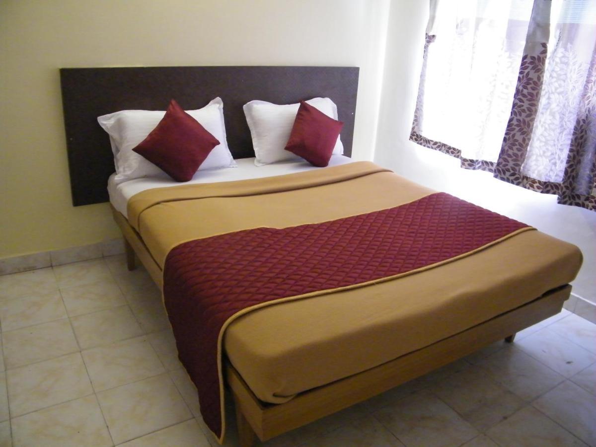 The White House Residency Hotel Chennai Exterior foto