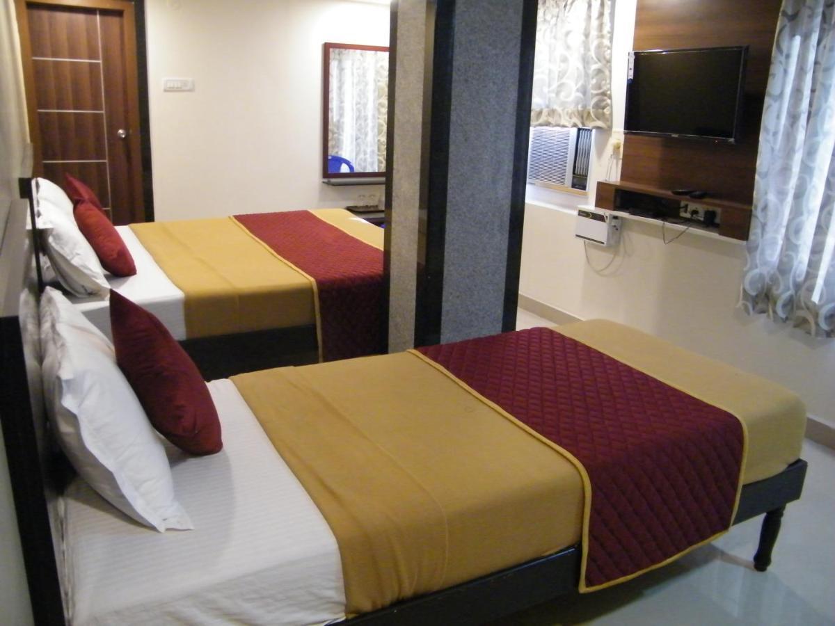 The White House Residency Hotel Chennai Exterior foto