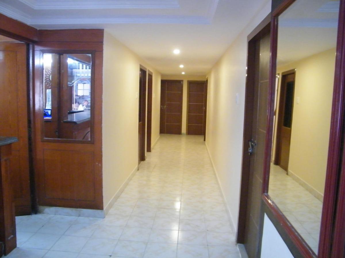The White House Residency Hotel Chennai Exterior foto
