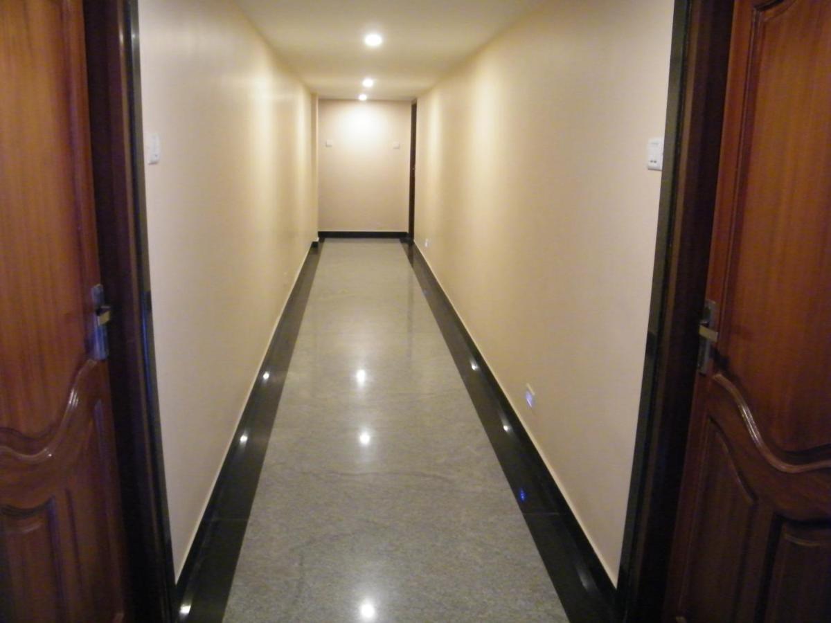 The White House Residency Hotel Chennai Exterior foto